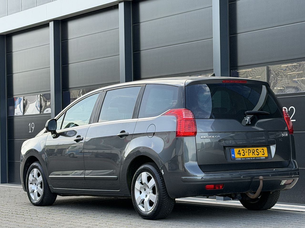 Peugeot 5008
