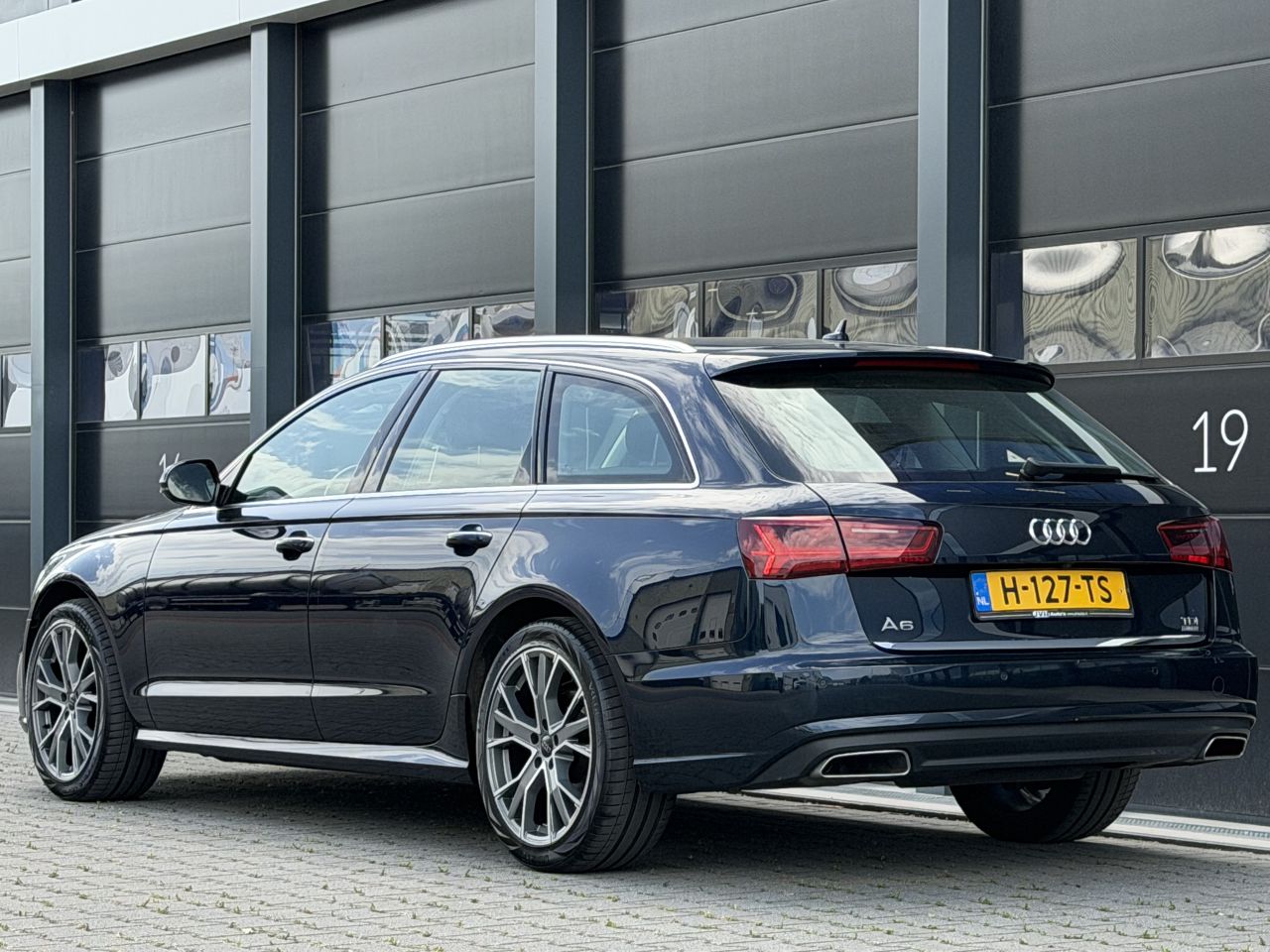 Audi A6