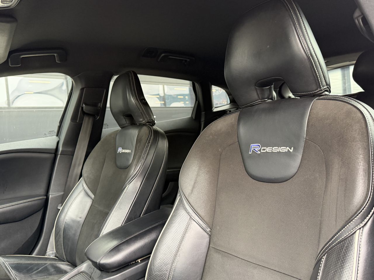 Volvo V-40
