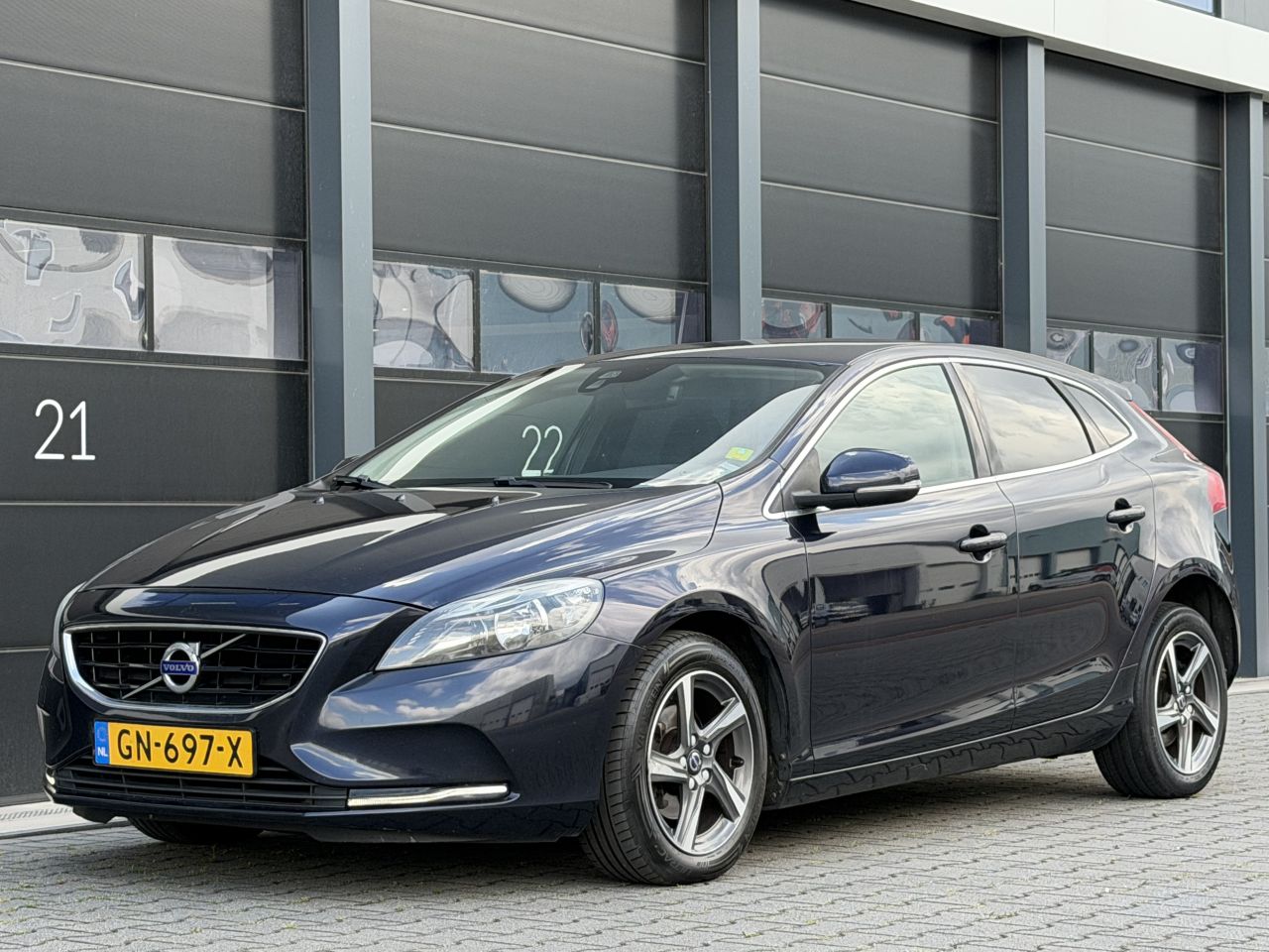 Volvo V-40