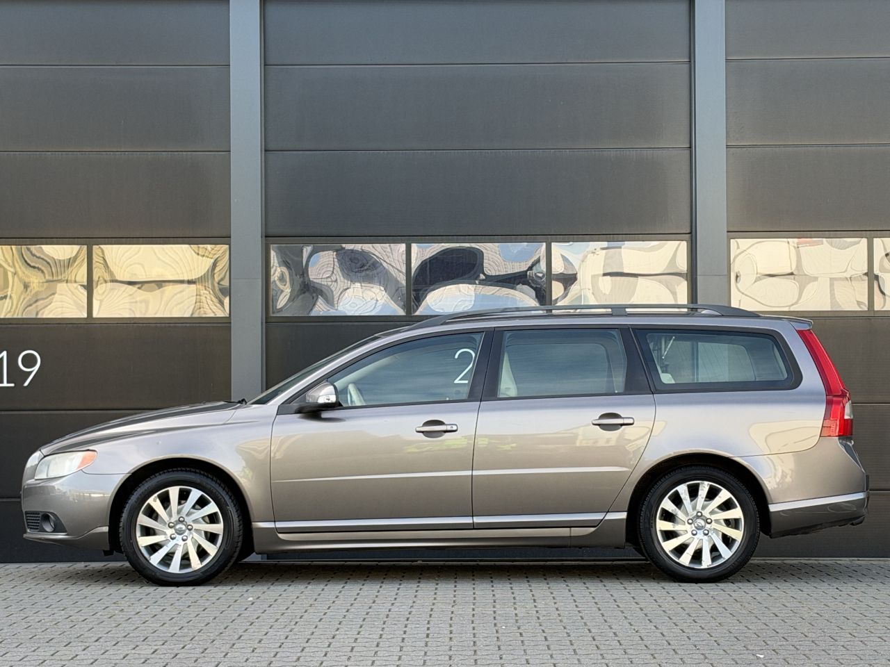 Volvo V-70