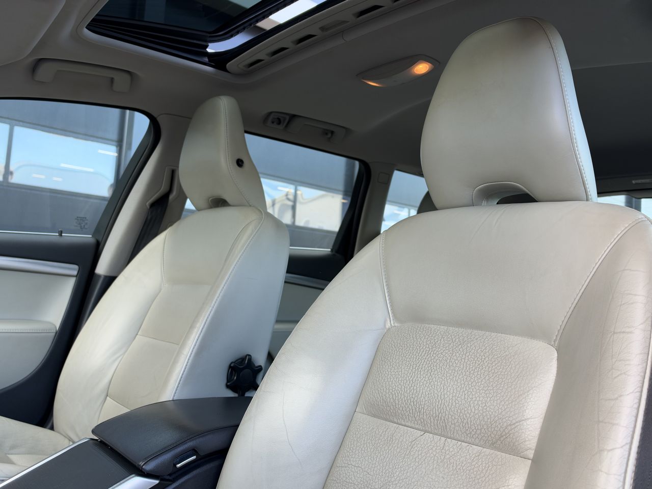 Volvo V-70