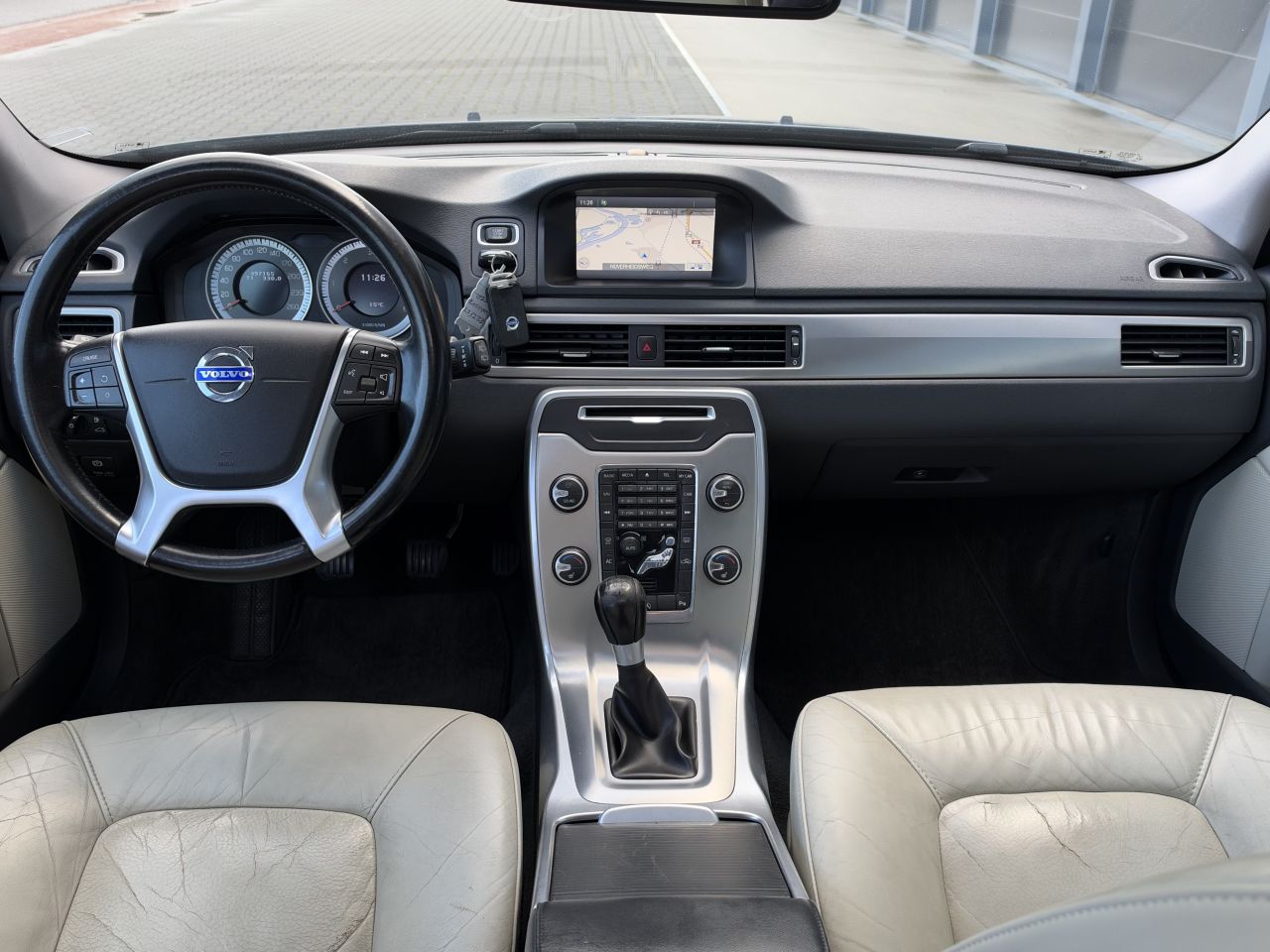 Volvo V-70