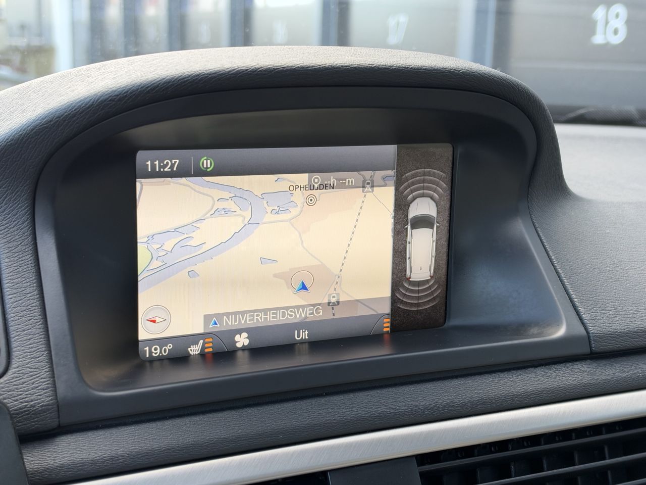 Volvo V-70