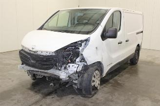 škoda dodávky Renault Trafic  2015/10