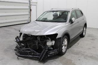 Damaged car Volkswagen Tiguan  2017/9
