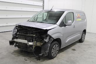 Coche siniestrado Peugeot Partner  2020/2