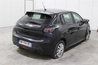 Peugeot 208  picture 3