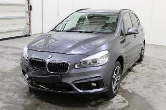 skadebil auto BMW 2-serie 218 2017/9