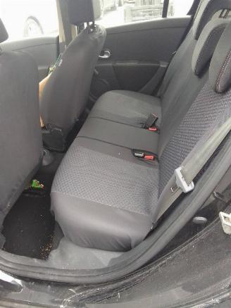 Renault Clio  picture 11