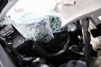 Peugeot 208  picture 9