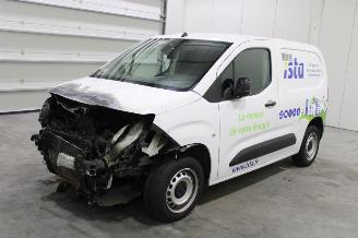 Autoverwertung Peugeot Partner  2022/3