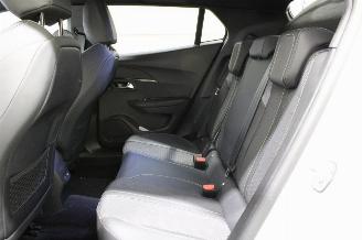Peugeot 2008  picture 12