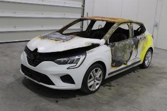 Salvage car Renault Clio  2022/5