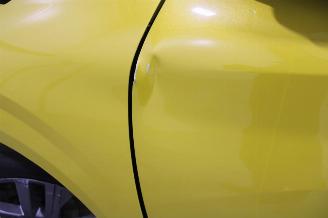 Peugeot 208  picture 8