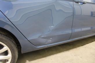 Volkswagen Golf  picture 9