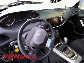 Peugeot 308  picture 10