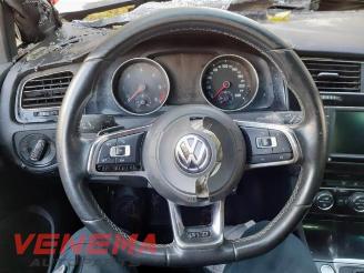 Volkswagen Golf  picture 11