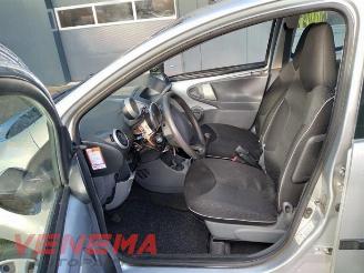 Peugeot 107 107, Hatchback, 2005 / 2014 1.0 12V picture 9