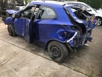 Mazda 2  picture 3