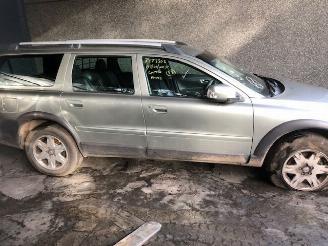 Volvo Xc-70 2400CC - DIESEL - AUTOMAAT - CROSSCOUNTRY picture 3