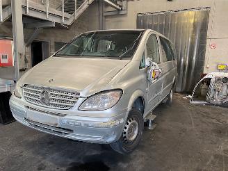 krockskadad bil auto Mercedes Vito (639.7) Bus 2003 / 2014 2.2 109 CDI 16V Bus  Diesel 2.148cc 65kW (88pk) RWD 2005/3