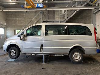 Mercedes Vito (639.7) Bus 2003 / 2014 2.2 109 CDI 16V Bus  Diesel 2.148cc 65kW (88pk) RWD picture 2