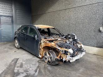 disassembly passenger cars Audi A3 Sportback (8VA/8VF) Hatchback 5-drs 2012 / 2020 1.6 TDI 16V Hatchback 4Dr Diesel 1.598cc 85kW (116pk) FWD 2019/3