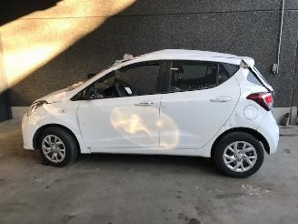 Hyundai I-10 (B5) Hatchback 2013 1.0 12V Hatchback  Benzine 998cc 49kW (67pk) FWD picture 6