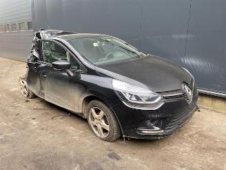 Uttjänta bilar auto Renault Clio IV (5R) Hatchback 5-drs 2020 0.9 Energy TCE 75 12V Hatchback  Benzine 898cc 56kW (76pk) FWD 2020/9