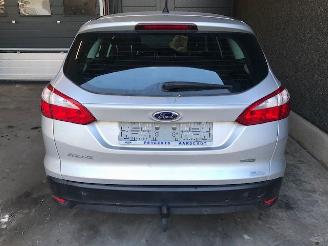 Ford Focus III Wagon Combi 2010 / 2018 1.0 Ti-VCT EcoBoost 12V 100 Combi/o  Benzine 998cc 74kW (101pk) FWD picture 9