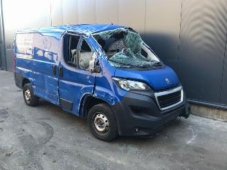 damaged passenger cars Peugeot Boxer (U9) Van 2019 2.0 BlueHDi 130 Bestel  Diesel 1.997cc 96kW 2019/1