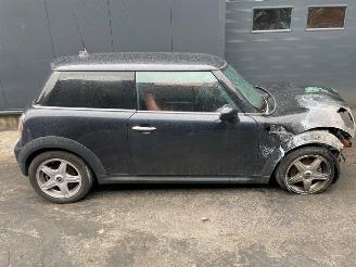 Vrakbiler auto Mini Mini (R56) Hatchback 2006 / 2013 1.6 Cooper D 16V Hatchback  Diesel 1.560cc 80kW 2008/1