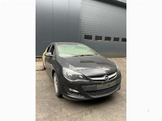 krockskadad bil auto Opel Astra  2015/4