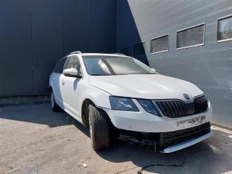 disassembly passenger cars Skoda Octavia  2017/8