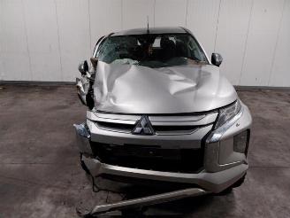 Vrakbiler auto Mitsubishi L-200 L-200, Pick-up, 2014 2.2 DI-D 4WD 2020/8