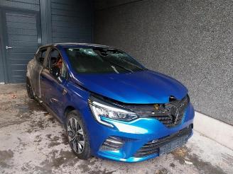 Coche siniestrado Renault Clio Clio V (RJAB), Hatchback 5-drs, 2019 1.0 TCe 90 12V 2021/3