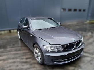 Vaurioauto  passenger cars BMW 1-serie 1 serie (E87/87N), Hatchback 5-drs, 2003 / 2012 120i 16V 2008/12