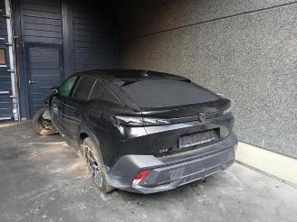 Coche siniestrado Peugeot 408 408, Liftback, 2022 1.6 16V HYbrid 180 2024/3