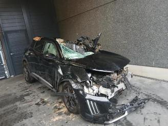 Coche accidentado Peugeot 2008 2008 (UD/UK/UR/US/UX), MPV, 2019 1.2 VTi 12V PureTech 130 2024/6