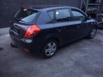 Kia Cee d 1400 benzine picture 4