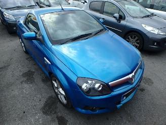 Opel Tigra 1800cc benzine picture 5