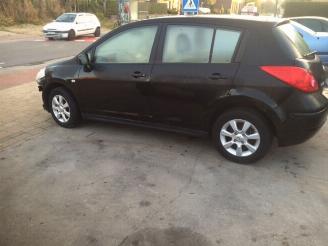 Nissan Tiida  picture 4