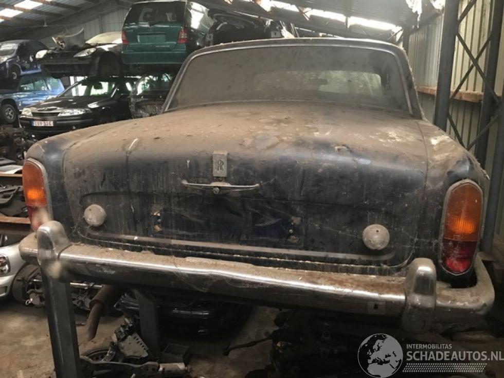 Rolls Royce Silver Shadow BENZINE - 6700CC - AUTOMAAT