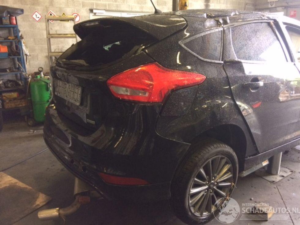 Ford Focus BENZINE / 1500CC