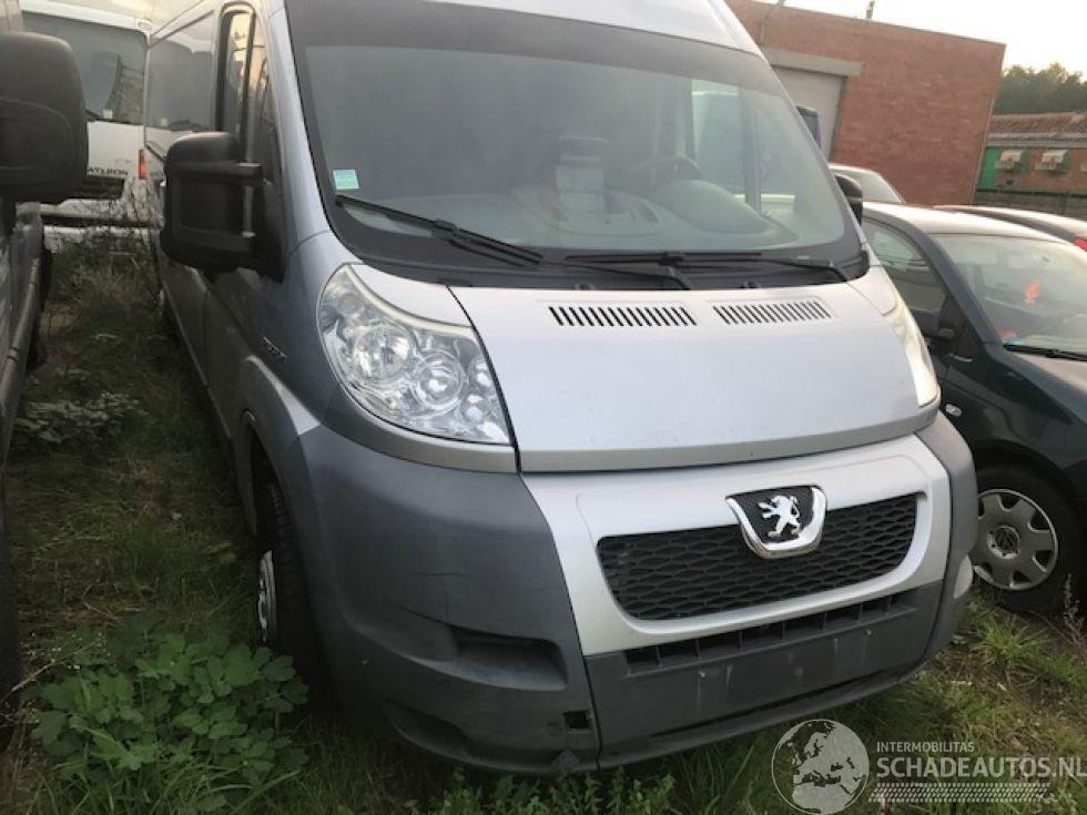 Peugeot Boxer 2200cc - diesel + 6vit