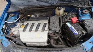 Renault Clio 2002 1.4 16v K4J Blauw TED48 onderdelen picture 9