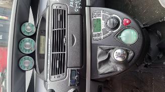 Peugeot 807 2003 2.0 16v RFN Grijs EYJC onderdelen picture 13
