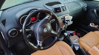 Alfa Romeo 147 2001 2.0 16v AR32310 Blauw 743 onderdelen picture 10