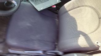 Daihatsu Sirion 2 2006 1.3 16v K3VE Rood R40 onderdelen picture 11